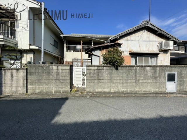 姫路市東山／売土地の前面道路含む現地写真