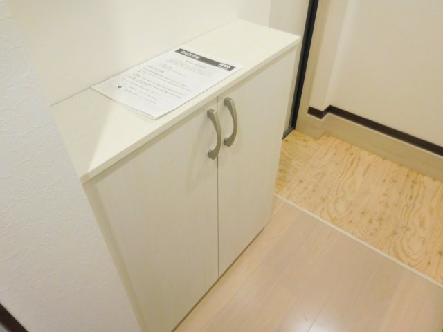 【玄関】 | プルミエ京口