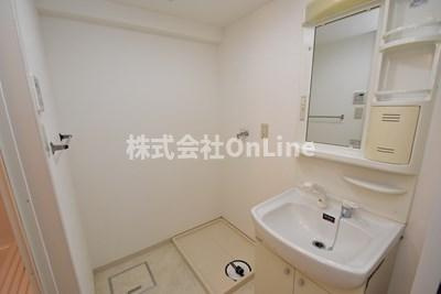 八尾市西山本町１丁目の賃貸マンションの洗面所