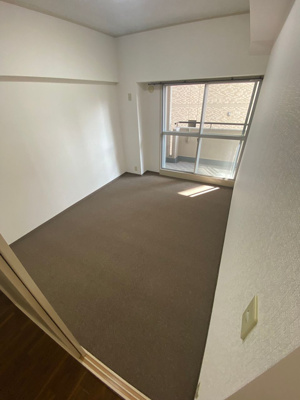 【洋室】 | 進和江坂アーバンライフ