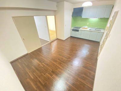 【居間・リビング】 | 進和江坂アーバンライフ