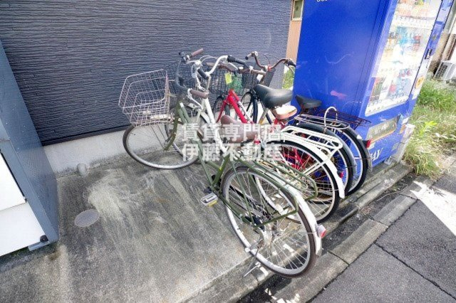 A-FLATの駐車場