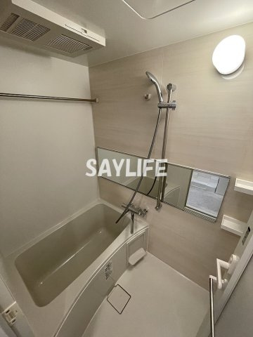 グランカーサ高井田の浴室