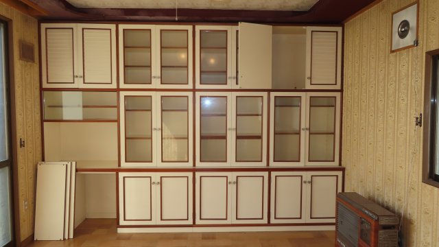 【洋室】 | 北見市緑町６丁目２番１号　中古売家 | 8.58帖洋室収納