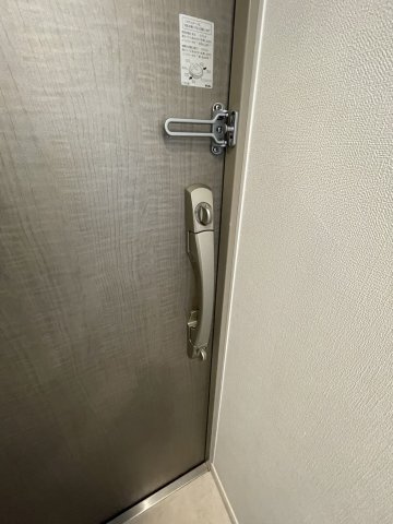 S-RESIDENCE江坂Eminenceの玄関
