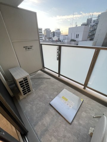 Dimus北浜のバルコニー