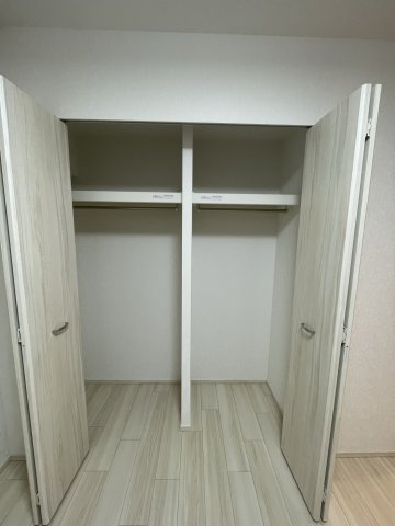 プレジオ江坂ROUGE　仲介手数料無料の収納