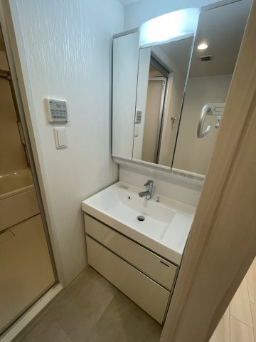 プレジオ江坂ROUGE　仲介手数料無料の独立洗面台