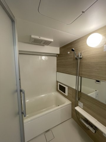 プレジオ江坂ROUGE　仲介手数料無料の浴室