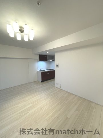 プレジオ江坂ROUGE　仲介手数料無料の居間・リビング