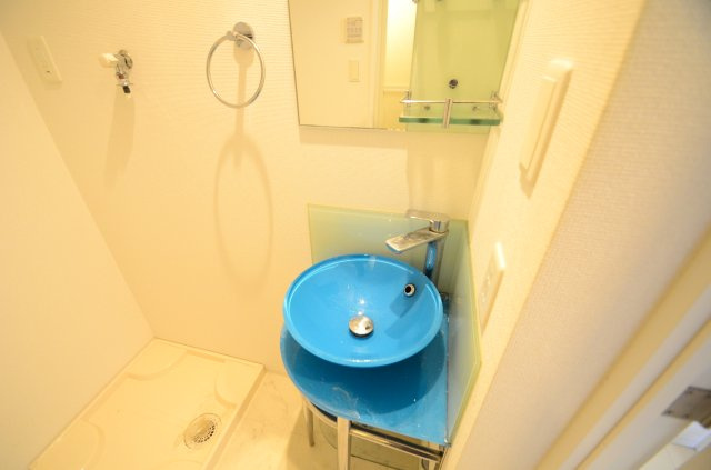 ラシーヌ宿院の洗面所|スペースが確保できる洗面所です