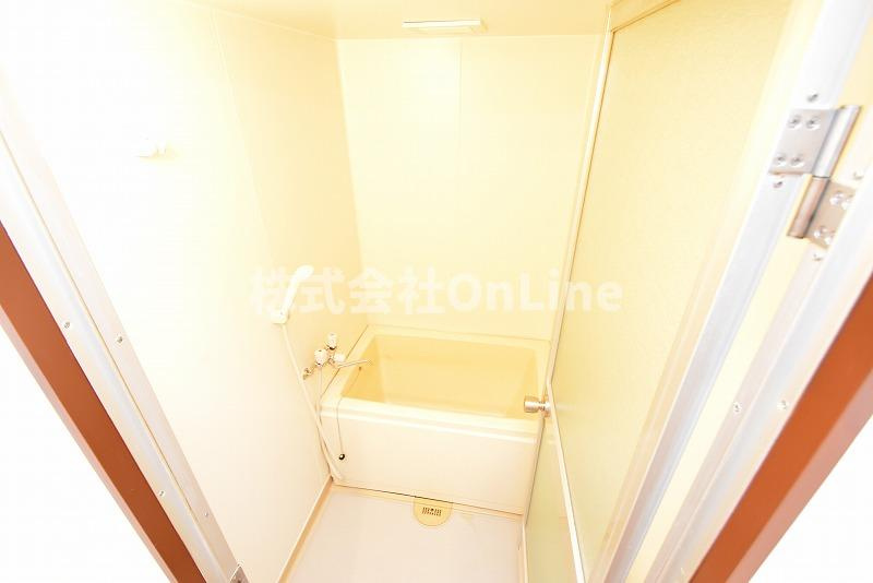 八尾市東山本町３丁目のアパートの浴室