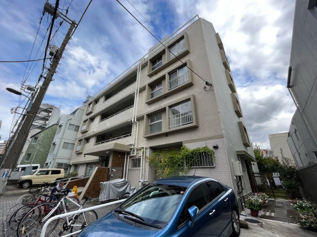 マンション市谷台の外観