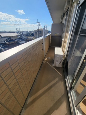 【バルコニー】 | メゾン倉治