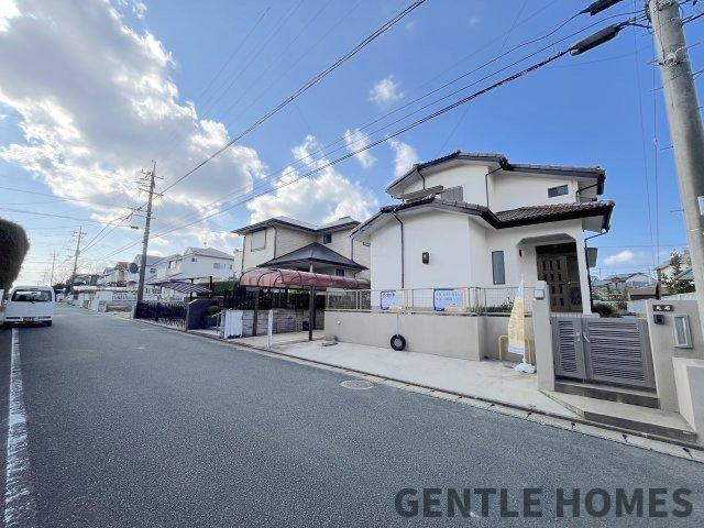 宗像市城西ヶ丘６丁目の前面道路含む現地写真