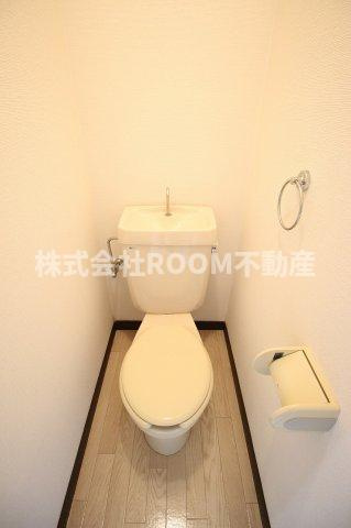 メイプルコート一万城のトイレ|コンパクトで使いやすいトイレです