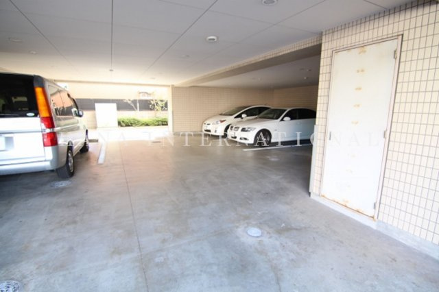 フーガの駐車場|現況優先です