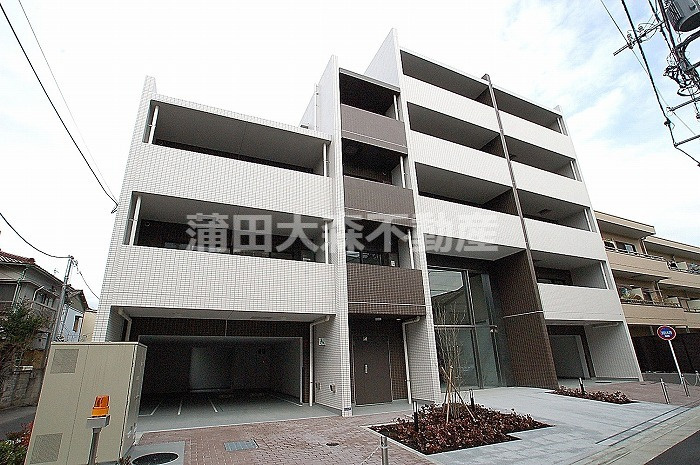 ステージグランデ蒲田Ⅱの外観|2015年1月築　RC鉄筋コンクリート造地上5階建て1K~1LDK総戸数63戸インターネット無料の分譲賃貸マンション　JR京浜東北線蒲田駅最寄りの東京都大田区蒲田1丁目の落ち着いた住環境！