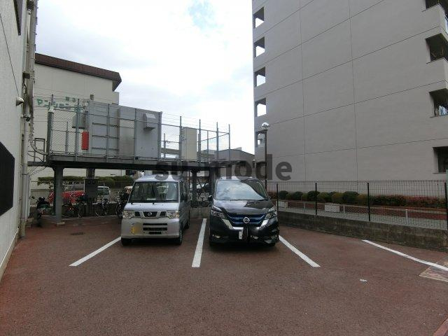 都部ハイツの駐車場