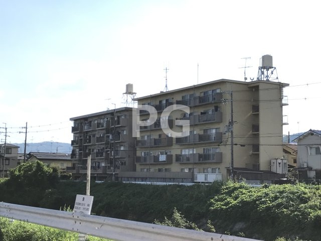 西の京マンションの画像