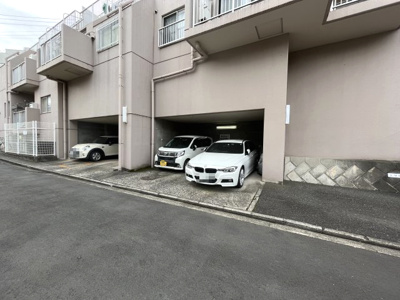 【駐車場】 | コスモ横浜藤棚弐番館 | 駐車場です。