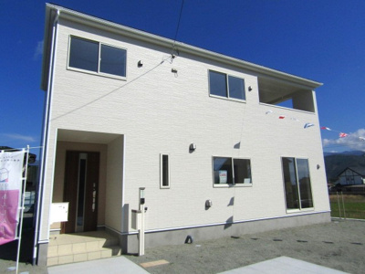 【外観】 | クレイドルガーデン甲斐市龍地第3　1号棟 | 落ち着いた雰囲気の外観です