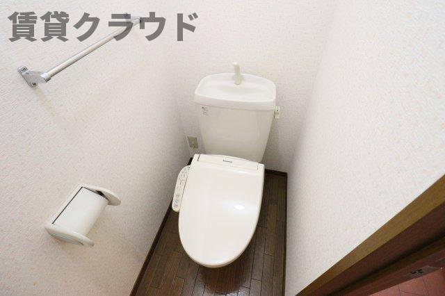 サンラルゴのトイレ|落ち着いた色調の寝室です