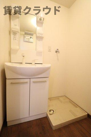 サンラルゴの洗面所|ゆったりとスペースのある洗面所