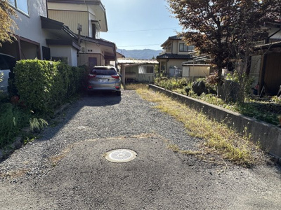 【外観】 | 諏訪市四賀 中古住宅⑦ | 外観＋接道