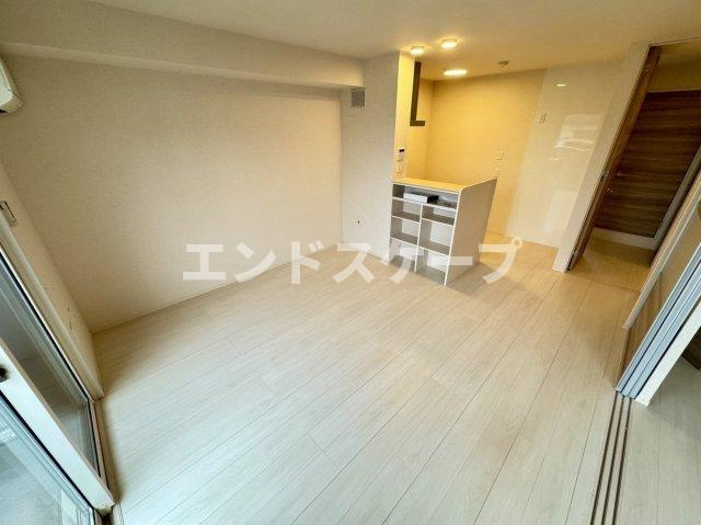 グランテラス高井の居間・リビング|高崎、前橋エリアのお部屋探しはエンドスケープまで！お客様の理想お聞かせ下さい♪