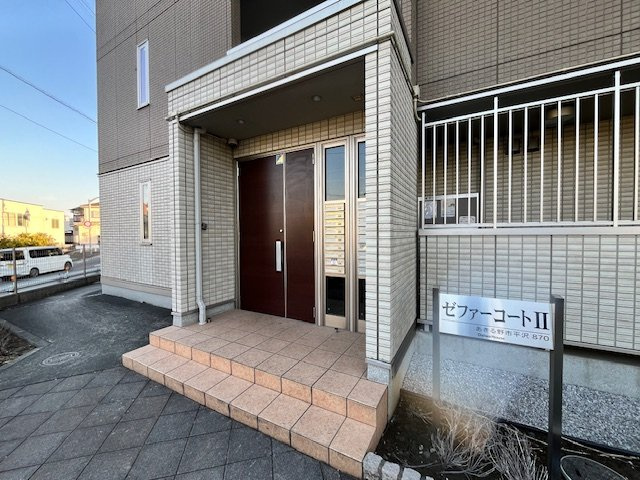 ゼファーコートⅡのエントランス