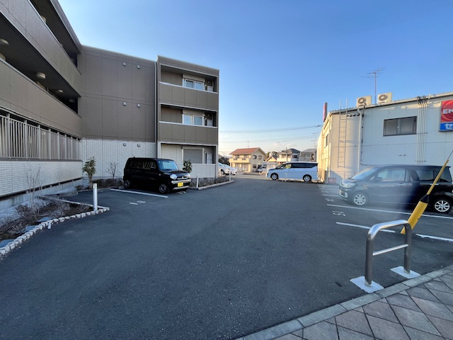 ゼファーコートⅡの駐車場