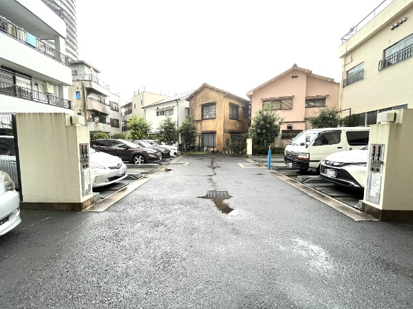 エストスクエア押上の駐車場|※車種による