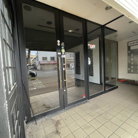 ニューヨークテラスビルのエントランス