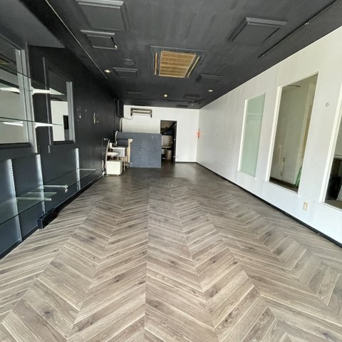 ニューヨークテラスビルのエントランス