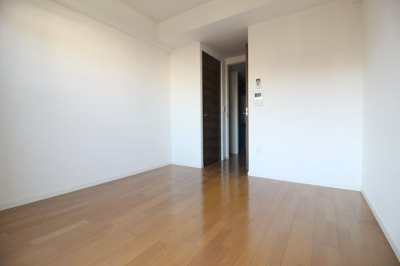 【洋室】 | サンセリテ至誠会松崎町 | 家具のレイアウトが楽しみになりますね♪