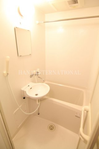 レオパレスフォーリスの浴室