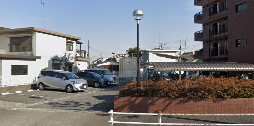 アーク河辺の駐車場