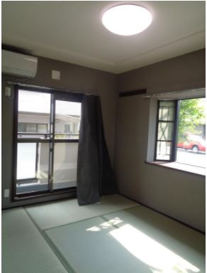 アーク河辺の展望|※同建物別部屋の写真です。出窓はありません。