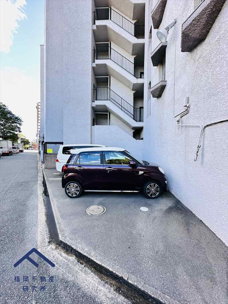 福岡リバーキャッスルの駐車場