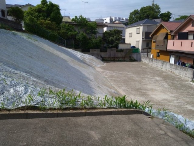神戸市垂水区舞子坂２丁目　土地の前面道路含む現地写真