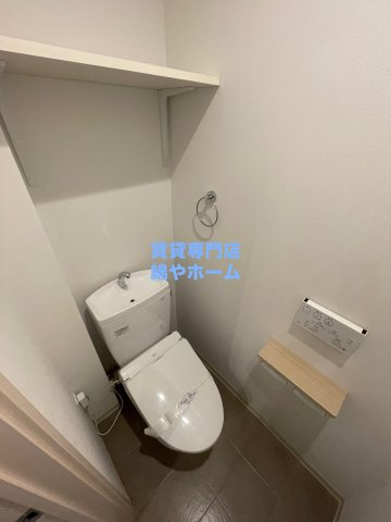Queen’sCourt住吉長居のトイレ|落ち着いた色調のトイレです