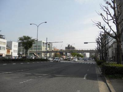 シャトー・ル・ロシェの周辺|前面道路
