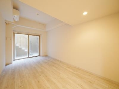 【居間・リビング】 | ミルーム南青山 | こちらの居間で趣味の時間をお楽しみください