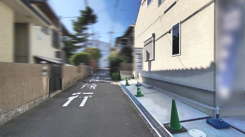 箕面市桜ケ丘３丁目の新築一戸建の前面道路含む現地写真