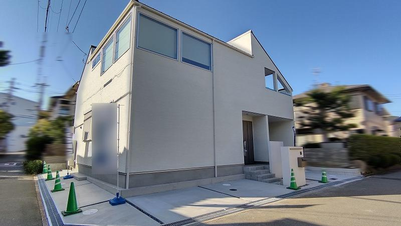 箕面市桜ケ丘３丁目の新築一戸建の外観