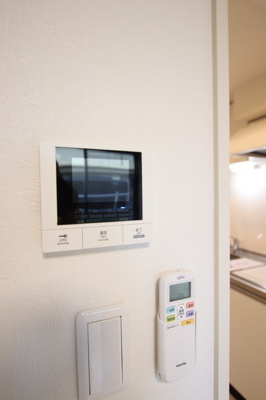 ★TVモニター付きドアホン★