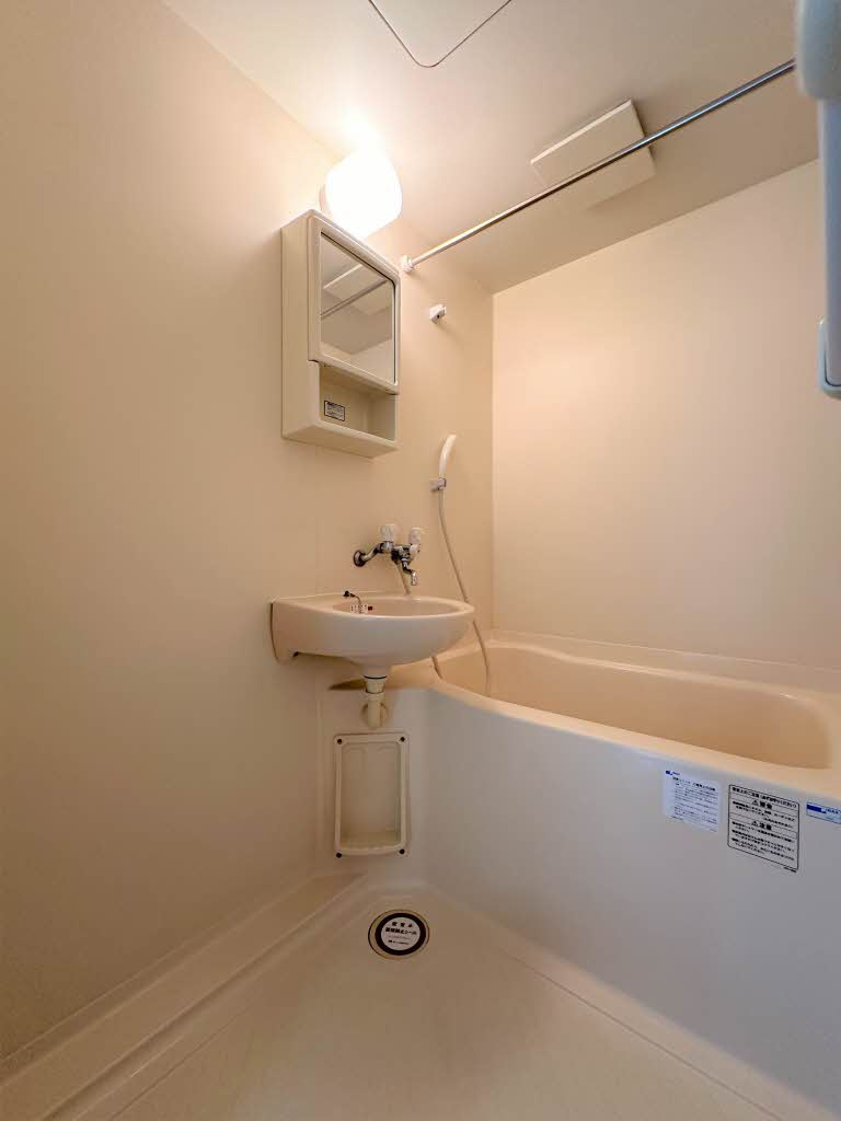 カオリーモ境田Aの浴室