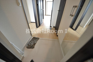 【玄関】 | アーデンタワー本町イースト | ゆったりとした玄関です
※写真は別のお部屋のものになります