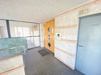 【エントランス】 | エントランスはオートロックです♪女性の方も安心してご入居していただけます！